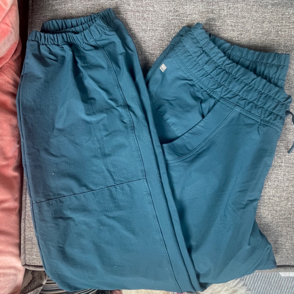 MEC woman’s pants
